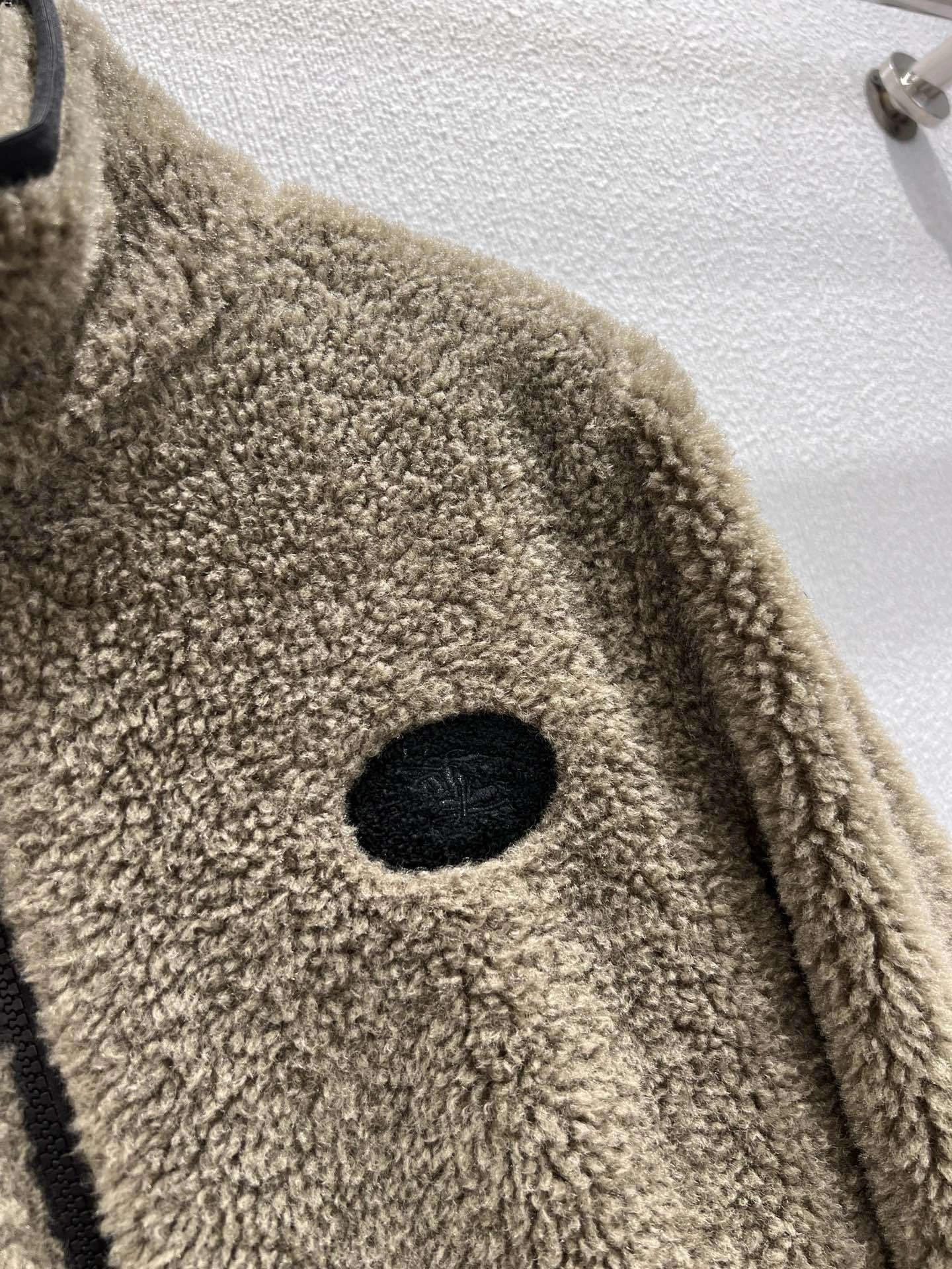 wg.luxury-- 2ur25rry wool 2colour item: E-F110J1405-2